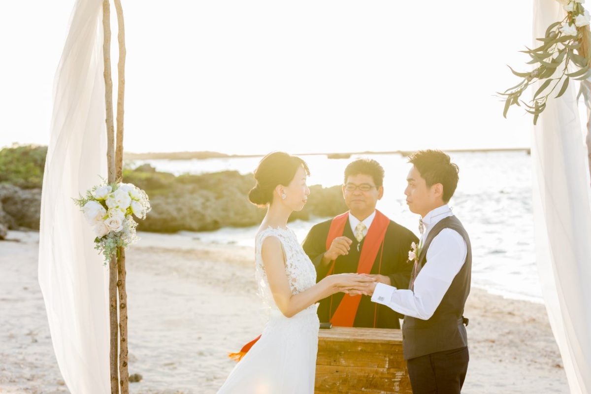 沖縄 宮古島でフォトウェディング ふたりだけの結婚式なら幸の鳥ウェディング 幸の鳥 コウノトリ ウェディング 宮古島